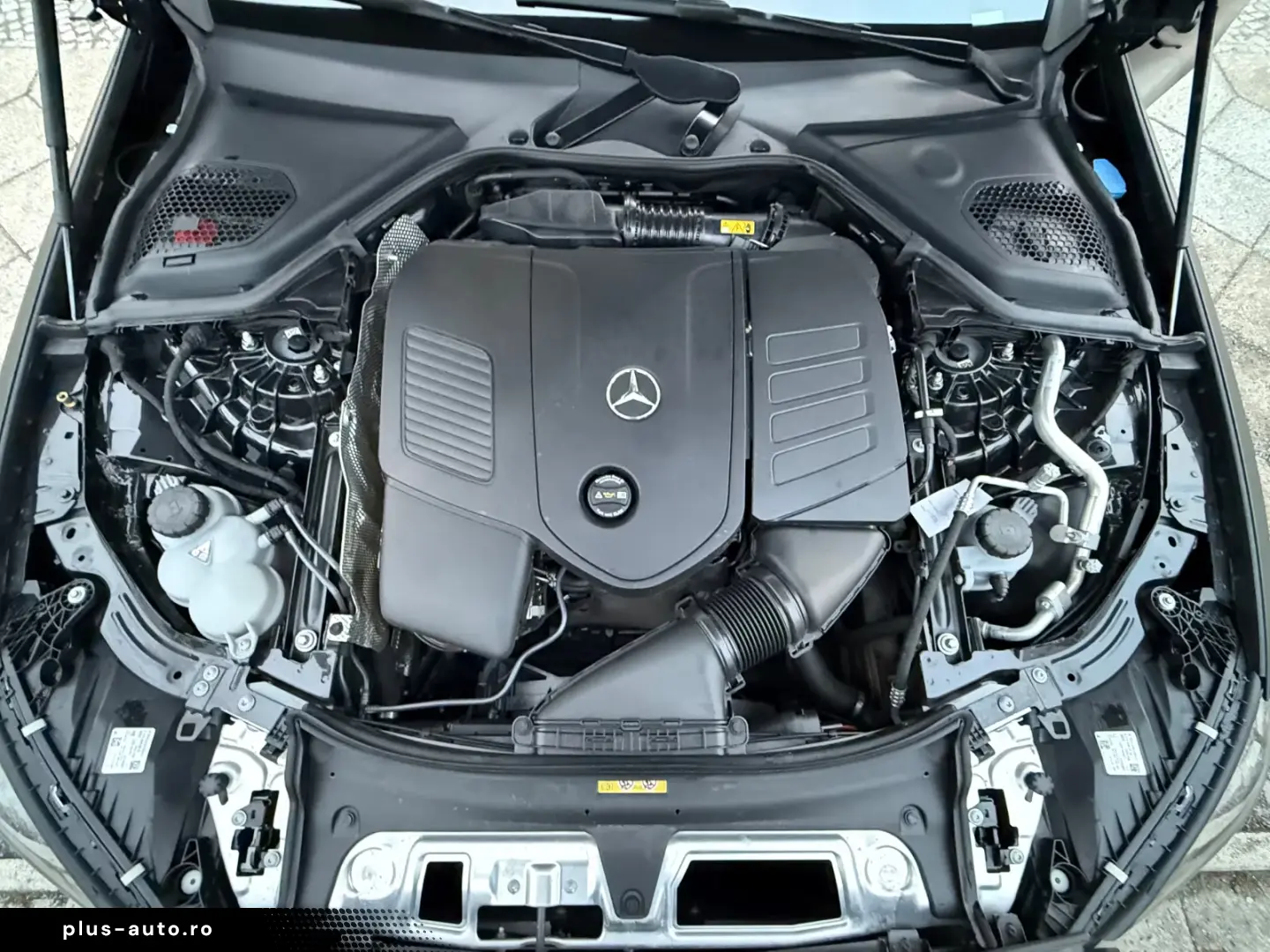 Mercedes-Benz E 200 NIGHT ACC PANO AMG LINE