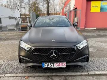 Mercedes-Benz E 200 NIGHT ACC PANO AMG LINE