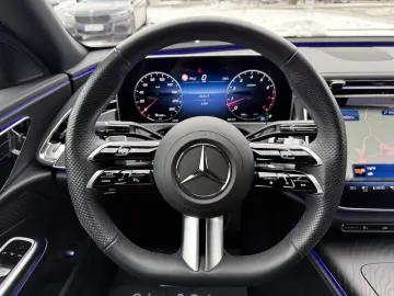 Mercedes-Benz E 200 AMG Distronic R-Kam T-Winkel