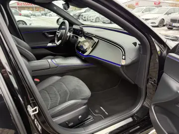 Mercedes-Benz E 200 AMG Distronic R-Kam T-Winkel