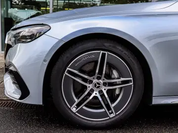 Mercedes-Benz E 200 AMG Advanced AHK Distronic