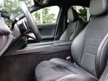 Mercedes-Benz E 200 AMG Advanced AHK Distronic