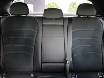 Mercedes-Benz E 200 AMG Advanced AHK Distronic