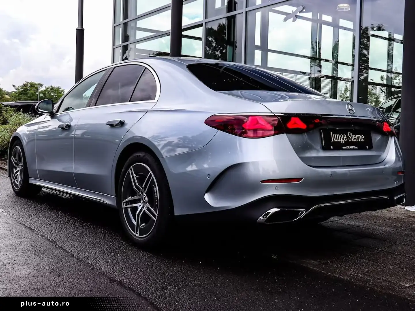 Mercedes-Benz E 200 AMG Advanced AHK Distronic