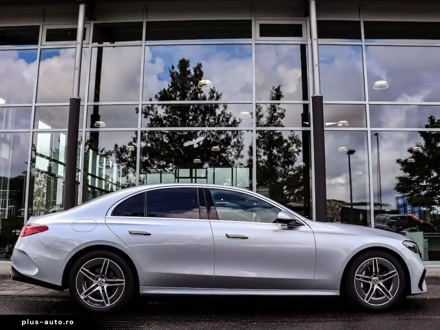 Mercedes-Benz E 200 AMG Advanced AHK Distronic