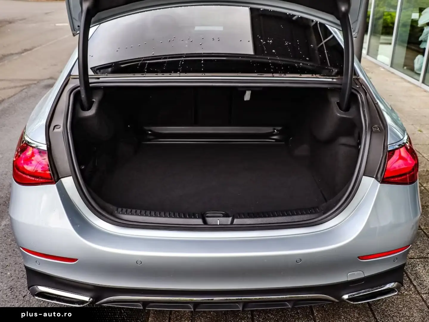 Mercedes-Benz E 200 AMG Advanced AHK Distronic