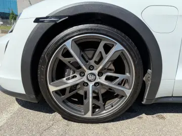 PORSCHE Taycan Cross 4 Approved Beif.Display HUD 22 Zoll