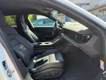 PORSCHE Taycan Cross 4 Approved Beif.Display HUD 22 Zoll