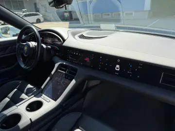 PORSCHE Taycan Cross 4 Approved Beif.Display HUD 22 Zoll