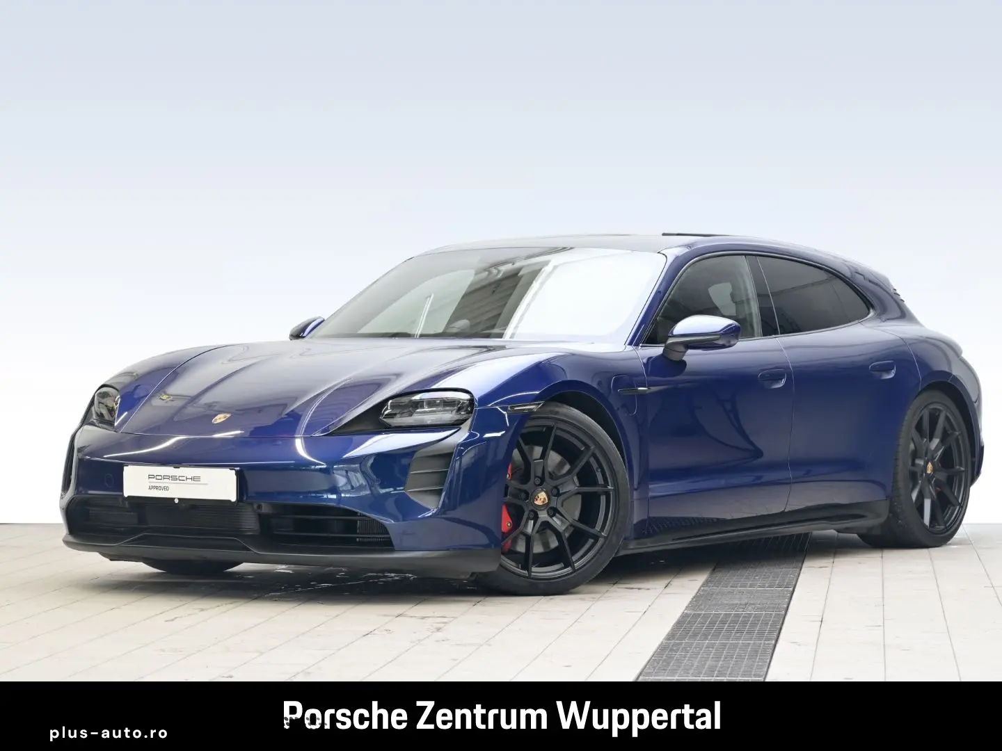 PORSCHE Taycan GTS Sport Turismo HA-Lenkung Head-Up