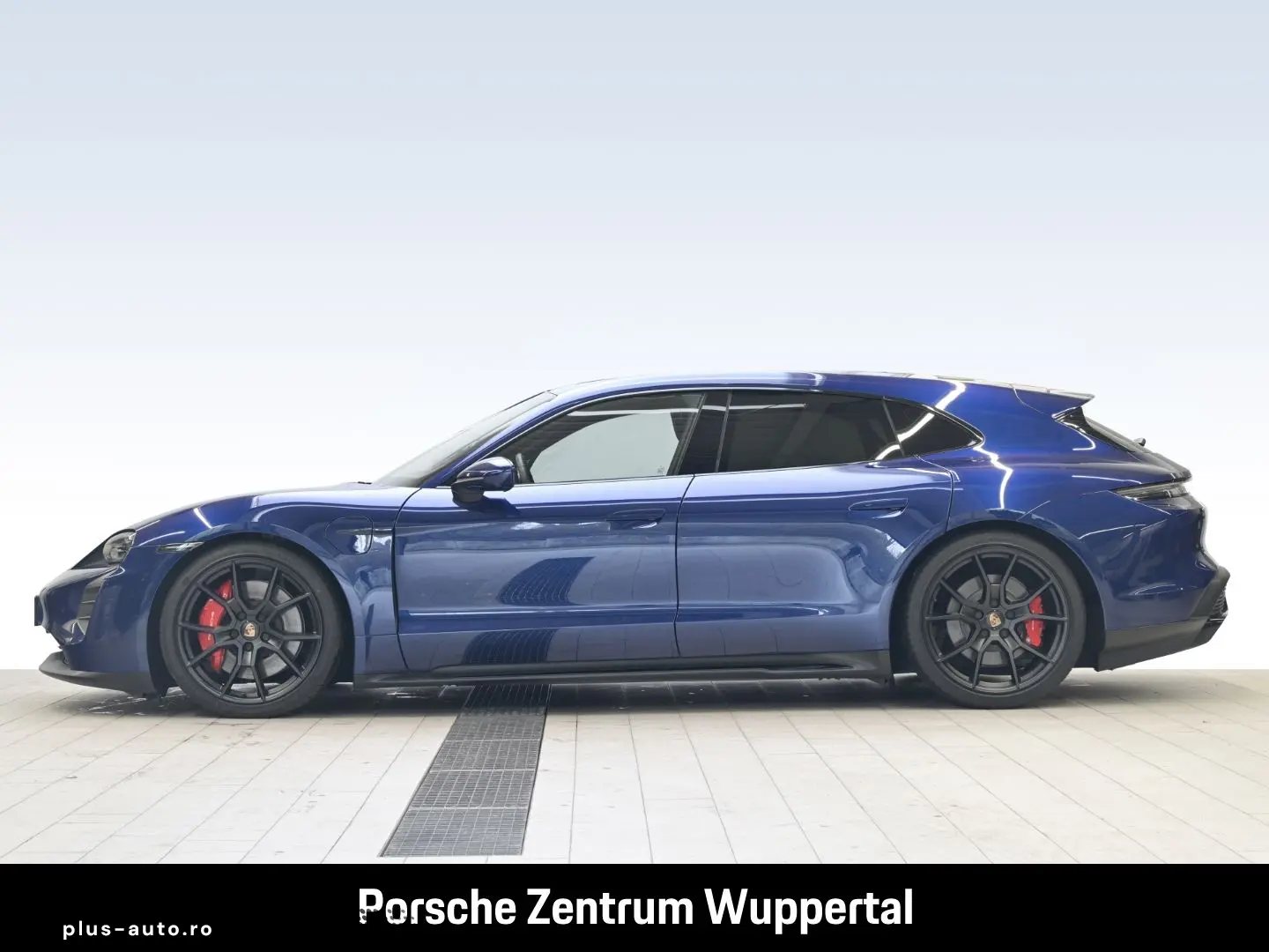 PORSCHE Taycan GTS Sport Turismo HA-Lenkung Head-Up