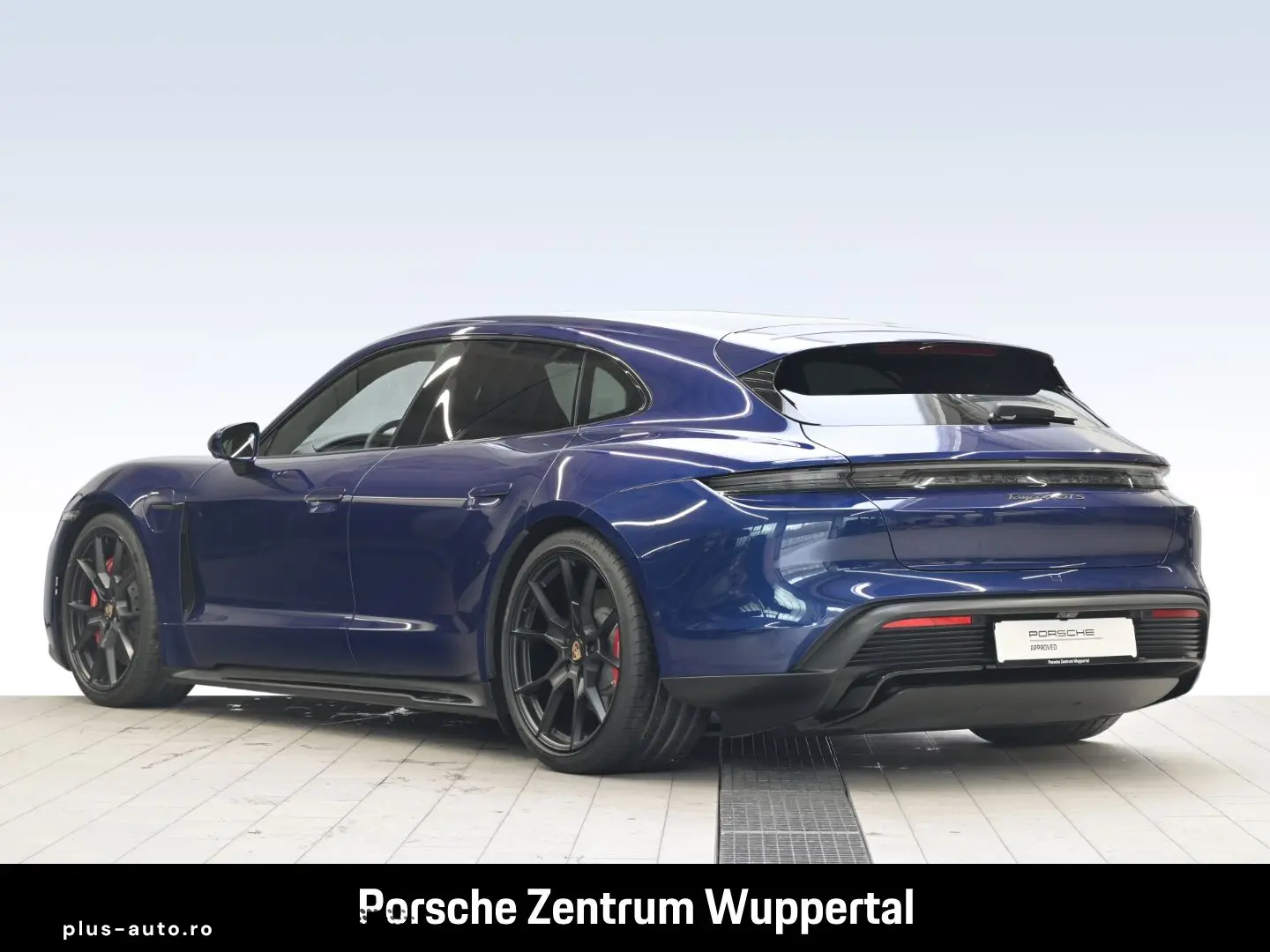PORSCHE Taycan GTS Sport Turismo HA-Lenkung Head-Up