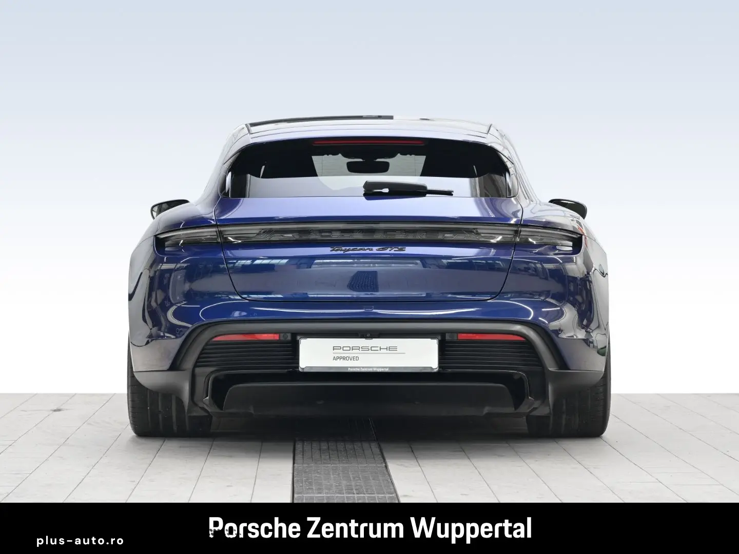 PORSCHE Taycan GTS Sport Turismo HA-Lenkung Head-Up