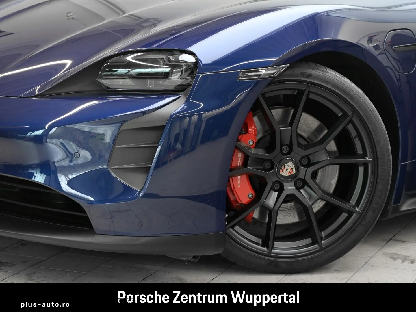 PORSCHE Taycan GTS Sport Turismo HA-Lenkung Head-Up