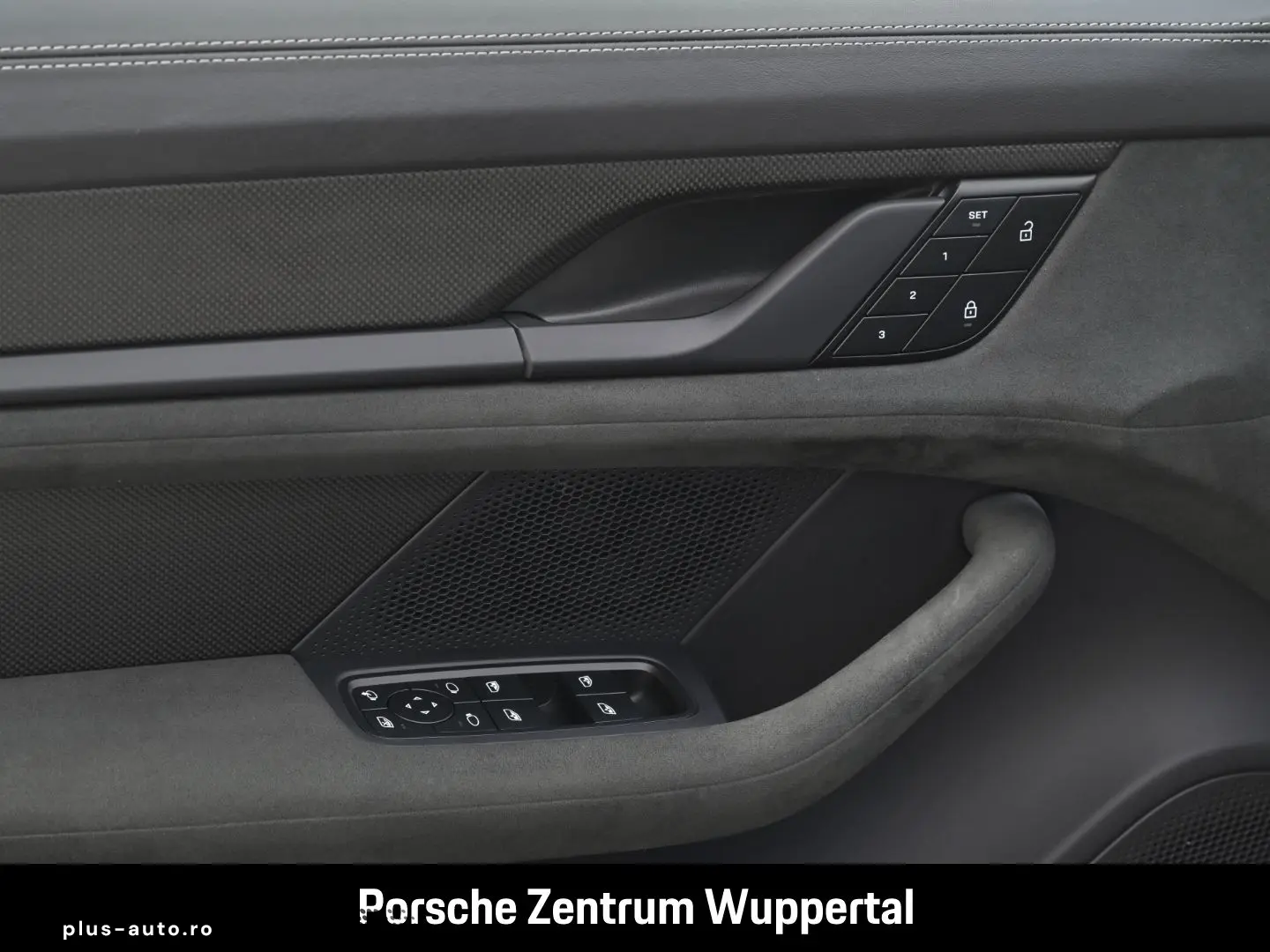 PORSCHE Taycan GTS Sport Turismo HA-Lenkung Head-Up