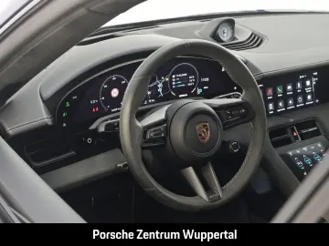 PORSCHE Taycan GTS Sport Turismo HA-Lenkung Head-Up