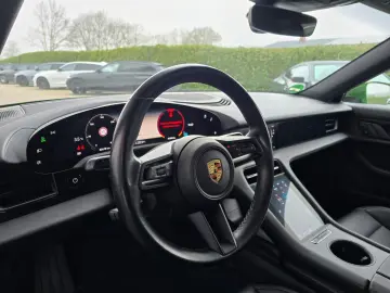 PORSCHE Taycan Sport Turismo MAMBAGRÜN 21 Zoll 360  PANO
