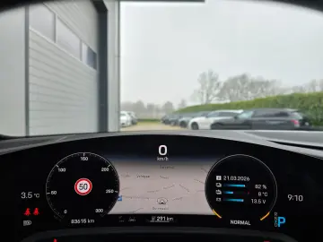 PORSCHE Taycan Sport Turismo MAMBAGRÜN 21 Zoll 360  PANO