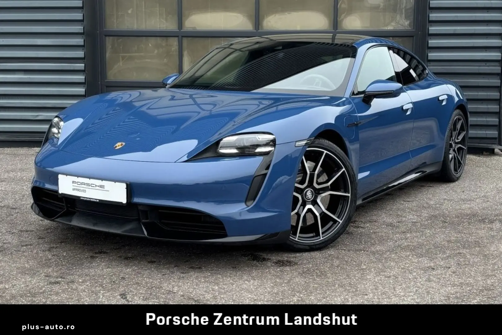 PORSCHE Taycan Turbo   Burmester   Beifahrerdisplay