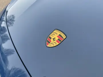 PORSCHE Taycan Turbo   Burmester   Beifahrerdisplay