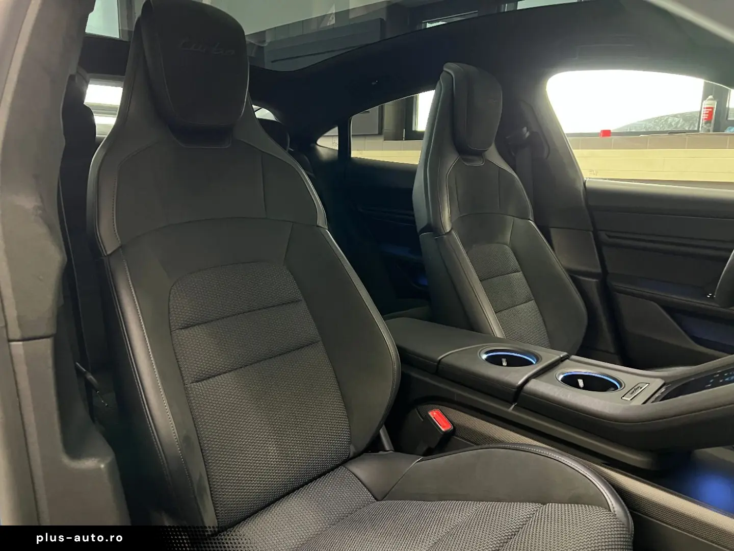 PORSCHE Taycan Turbo   Burmester   Beifahrerdisplay