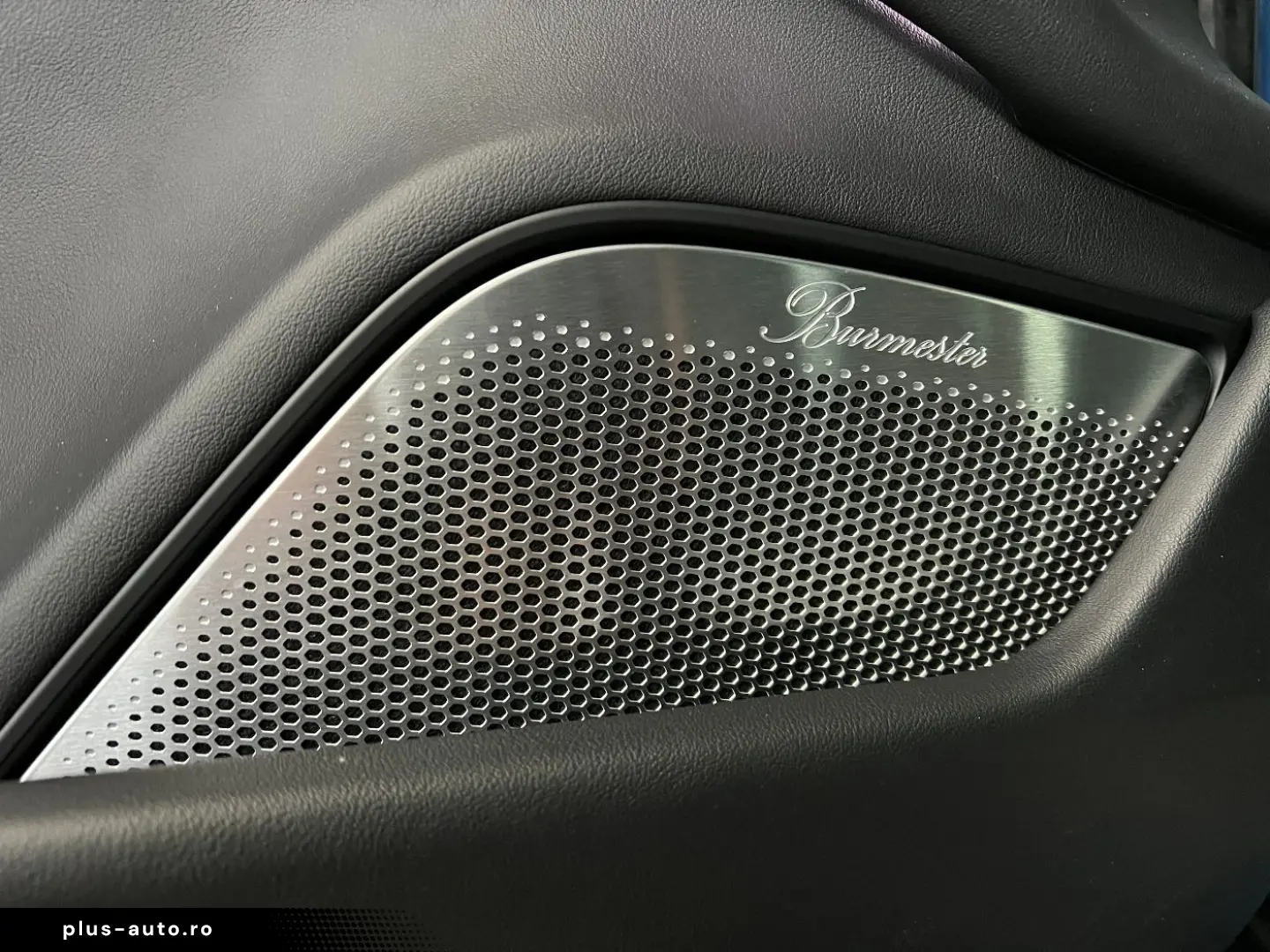 PORSCHE Taycan Turbo   Burmester   Beifahrerdisplay