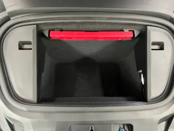 PORSCHE Taycan Turbo   Burmester   Beifahrerdisplay