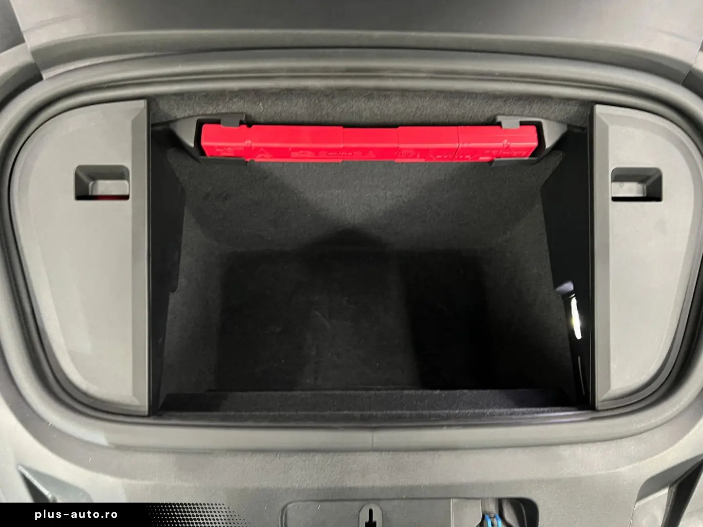 PORSCHE Taycan Turbo   Burmester   Beifahrerdisplay