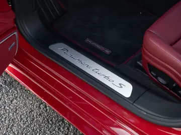 PORSCHE Panamera Turbo S SportDesign Paket Pano Matrix