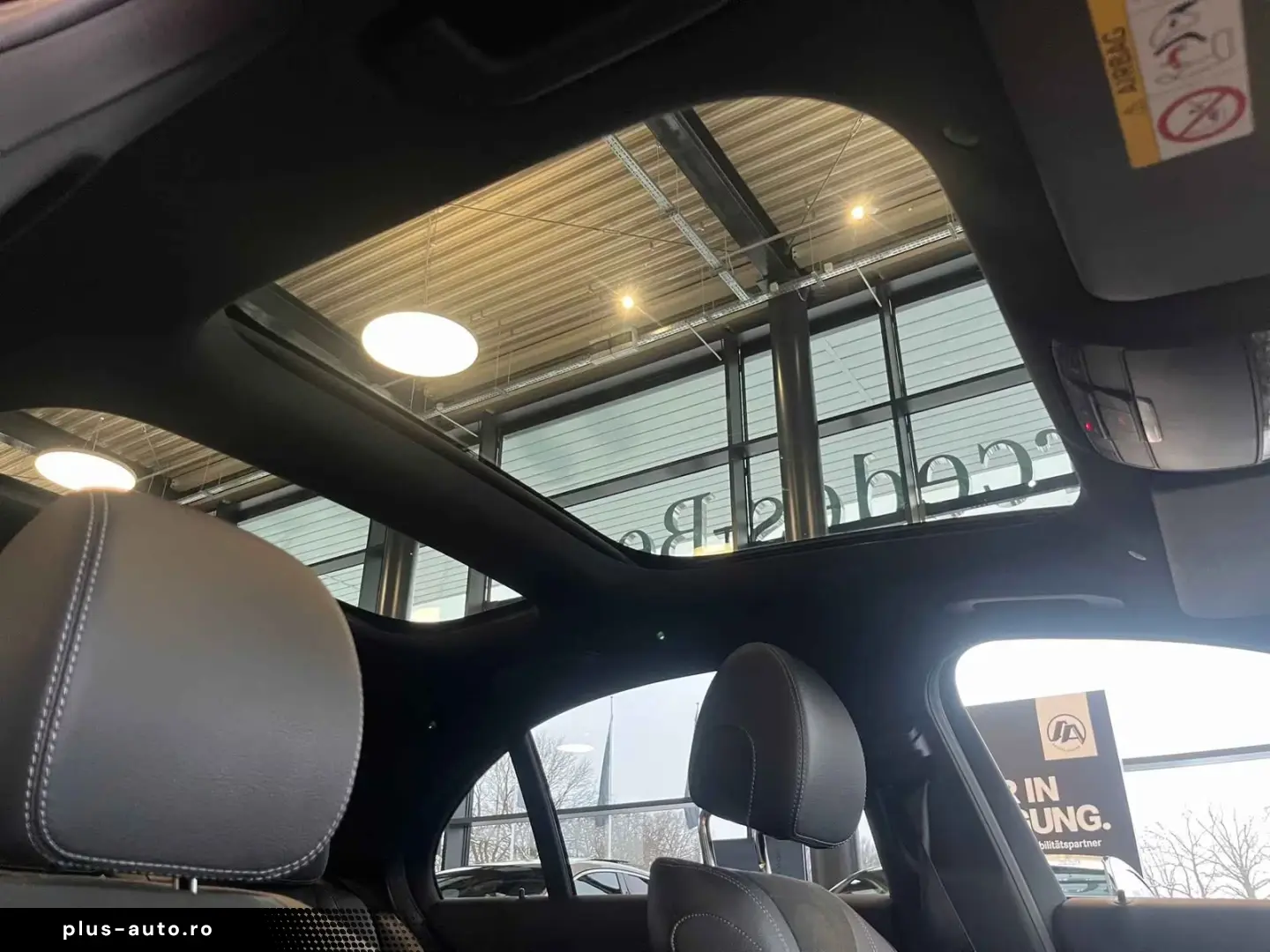 Mercedes-Benz E 220 d AMG Pano Burm Distr HUD