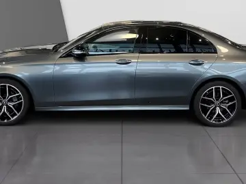 Mercedes-Benz E 220 d AMG Pano Burm Distr HUD