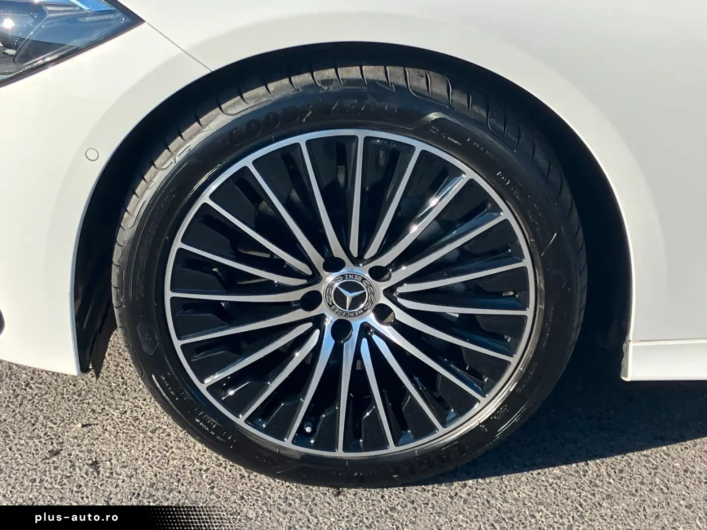 MERCEDES-BENZ CLE 200 Cabriolet AMG Line LED 360 K Keyless