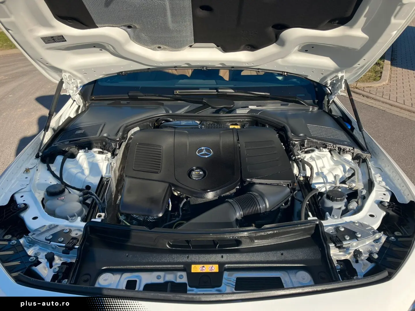 MERCEDES-BENZ CLE 200 Cabriolet AMG Line LED 360 K Keyless