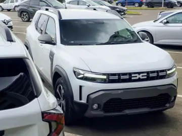 Dacia Duster Hybrid 140 Journey - autovehicul nou 0km