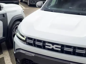 Dacia Duster Hybrid 140 Journey - autovehicul nou 0km