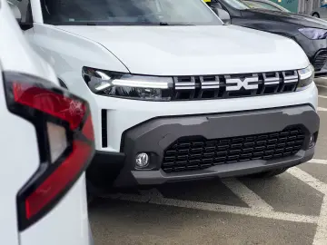 Dacia Duster Hybrid 140 Journey - autovehicul nou 0km