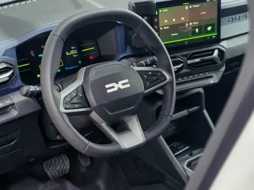 Dacia Duster Hybrid 140 Journey - autovehicul nou 0km