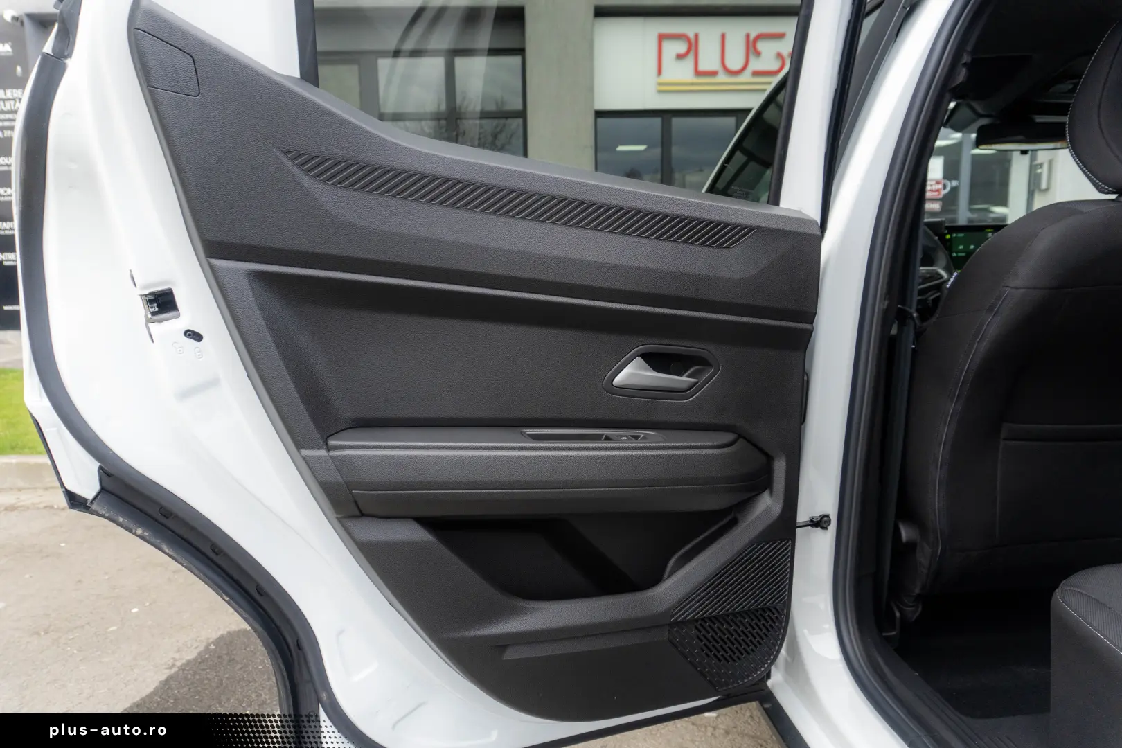 Dacia Duster Hybrid 140 Journey - autovehicul nou 0km