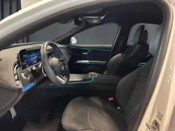 Mercedes-Benz E 300 e AMG LED MBUX 360 KAM