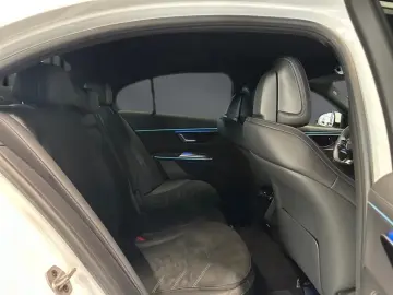 Mercedes-Benz E 300 e AMG LED MBUX 360 KAM