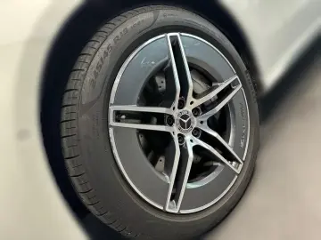 Mercedes-Benz E 300 e AMG LED MBUX 360 KAM