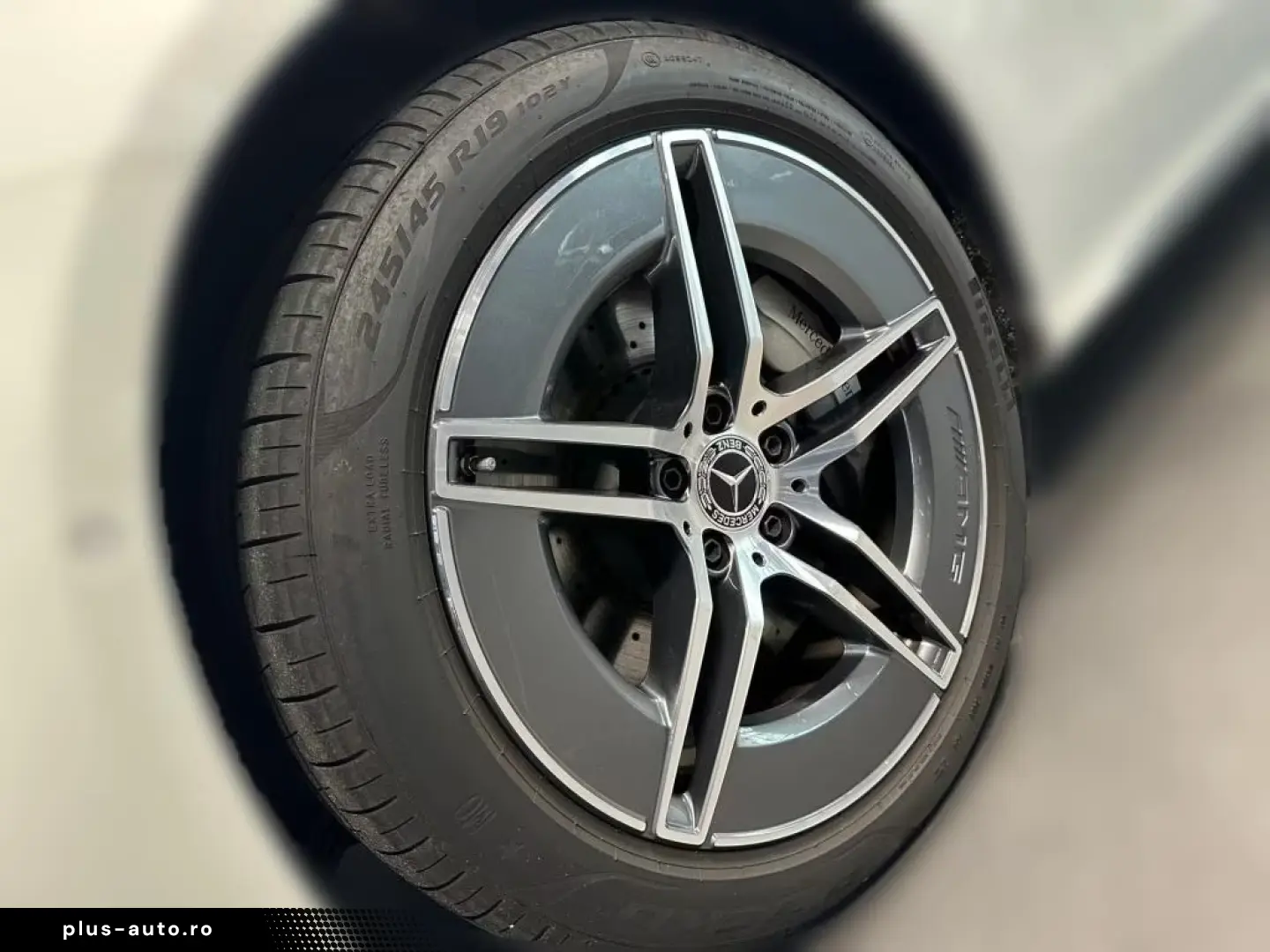 Mercedes-Benz E 300 e AMG LED MBUX 360 KAM