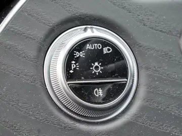 Mercedes-Benz E 200 AMG ADV DISTRONIC CAM TOTW