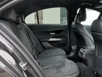 Mercedes-Benz E 200 AMG ADV DISTRONIC CAM TOTW