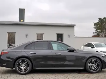 Mercedes-Benz E 200 AMG ADV DISTRONIC CAM TOTW