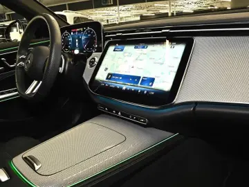 Mercedes-Benz E 200 AMG Sport Advanced  Distr. LED