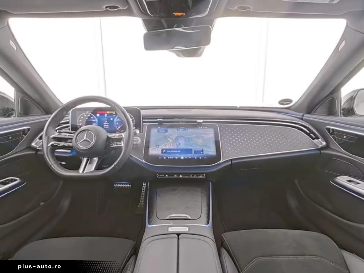 Mercedes-Benz E 200 AMG Night Distr MBUX Kamera