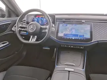 Mercedes-Benz E 200 AMG Night Distr MBUX Kamera