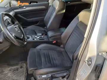 Volkswagen Passat Variant 2 0 TDI BMT DSG  Highline