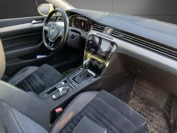 Volkswagen Passat Variant 2 0 TDI BMT DSG  Highline